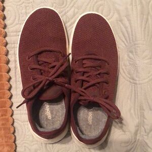 Womens Allbird Treerunners tennis shoes